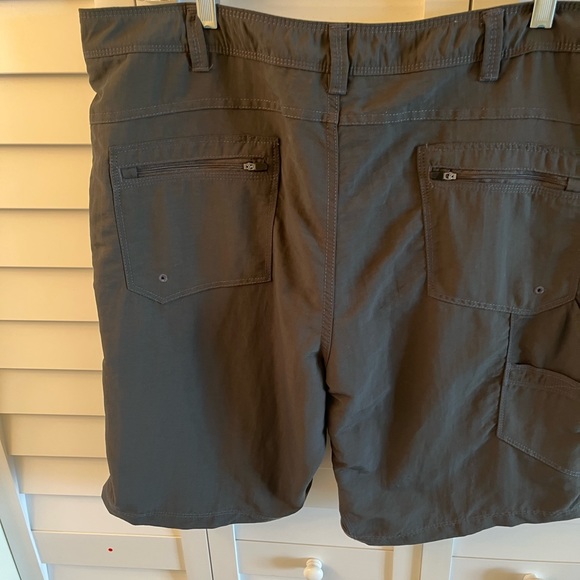 Outdoor Life Cargo shorts Dark gray Mens 38, 7 Pockets. - Picture 3 of 9